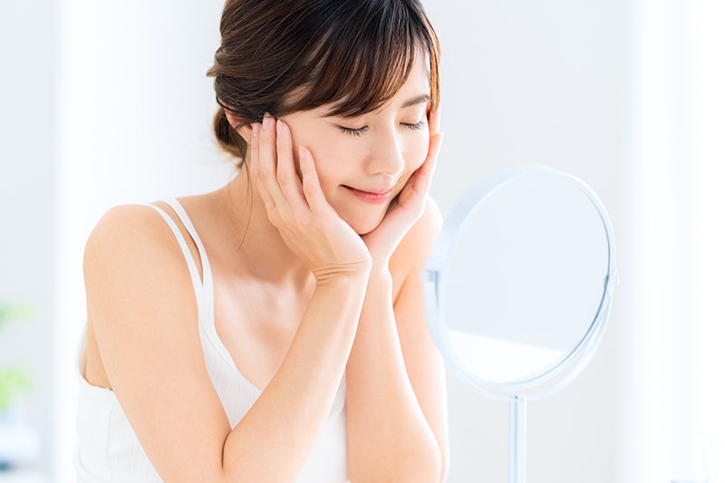 化粧水の付け方｜適切なタイミングや効果を引き出す方法を紹介